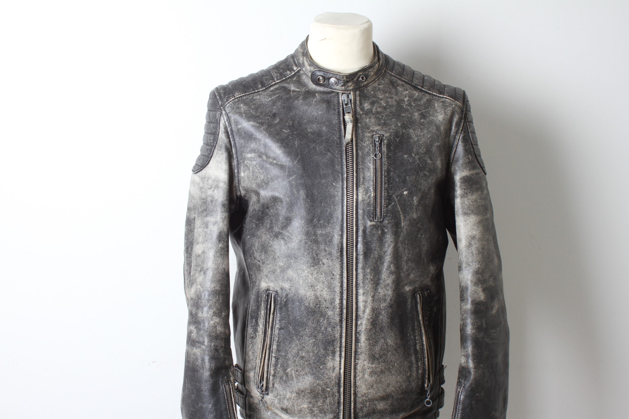 Blouson en cuir de vachette - Schott - Taille M – Image 3
