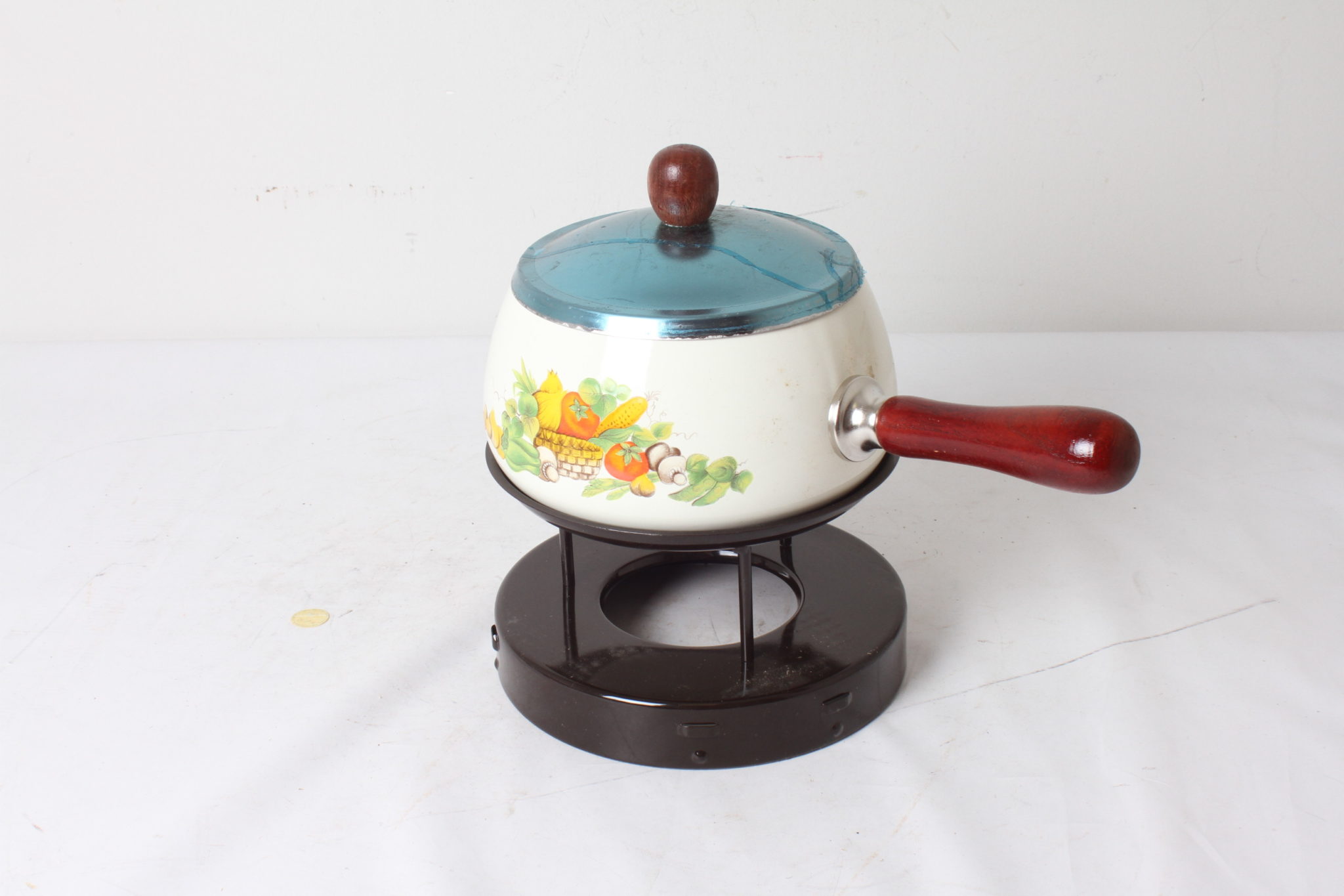 Service à fondue en émail