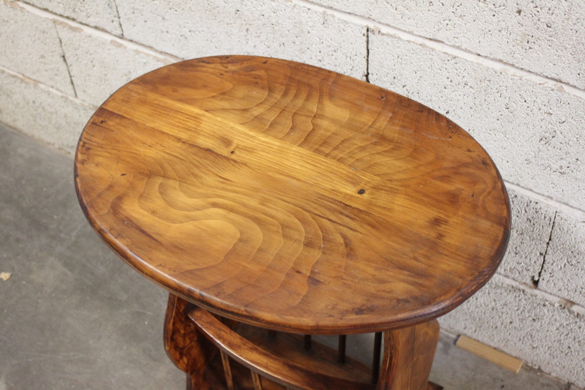 Table d'appoint porte revues – Image 4