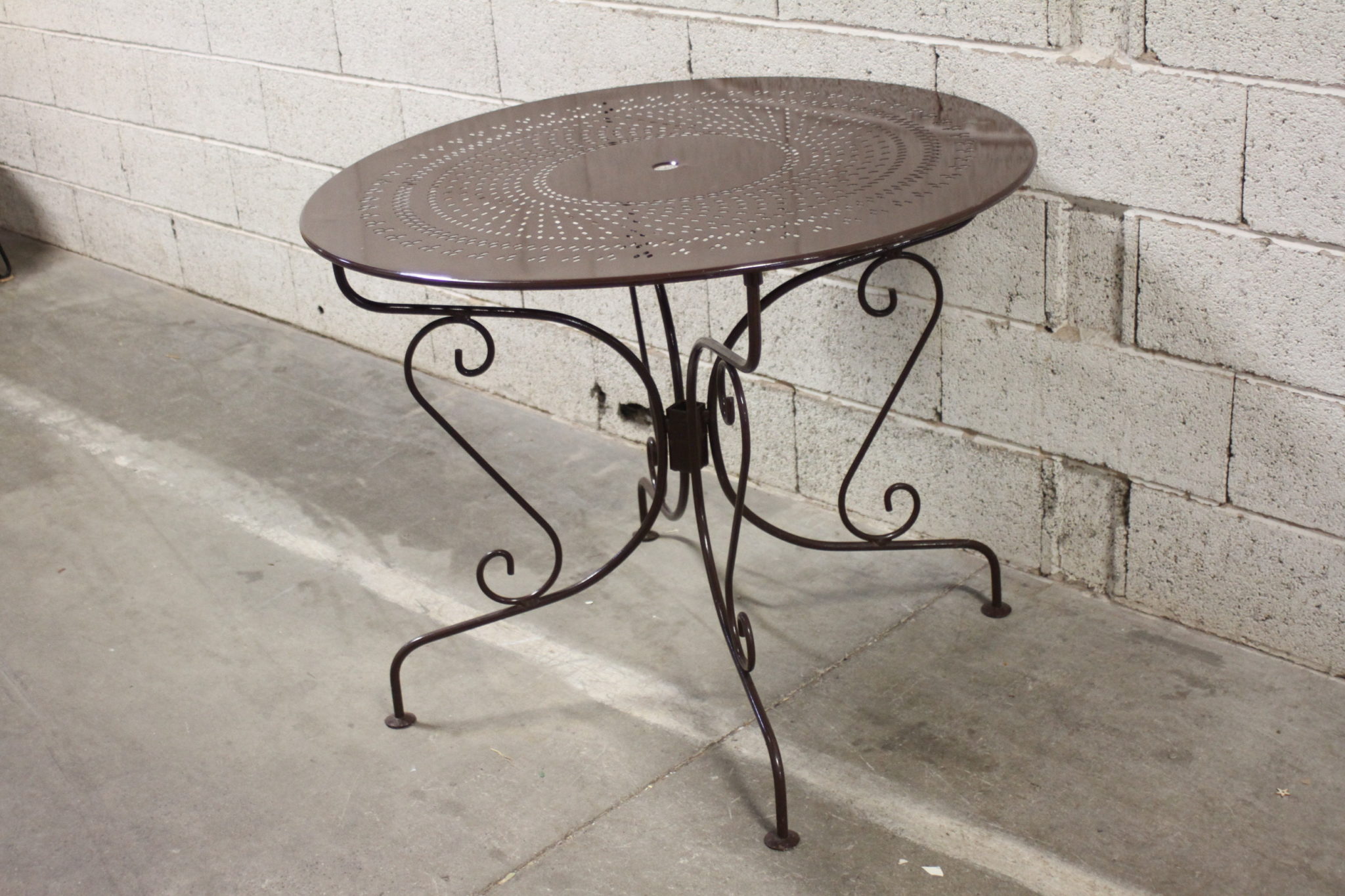 Table de jardin en fer forgé – Image 2