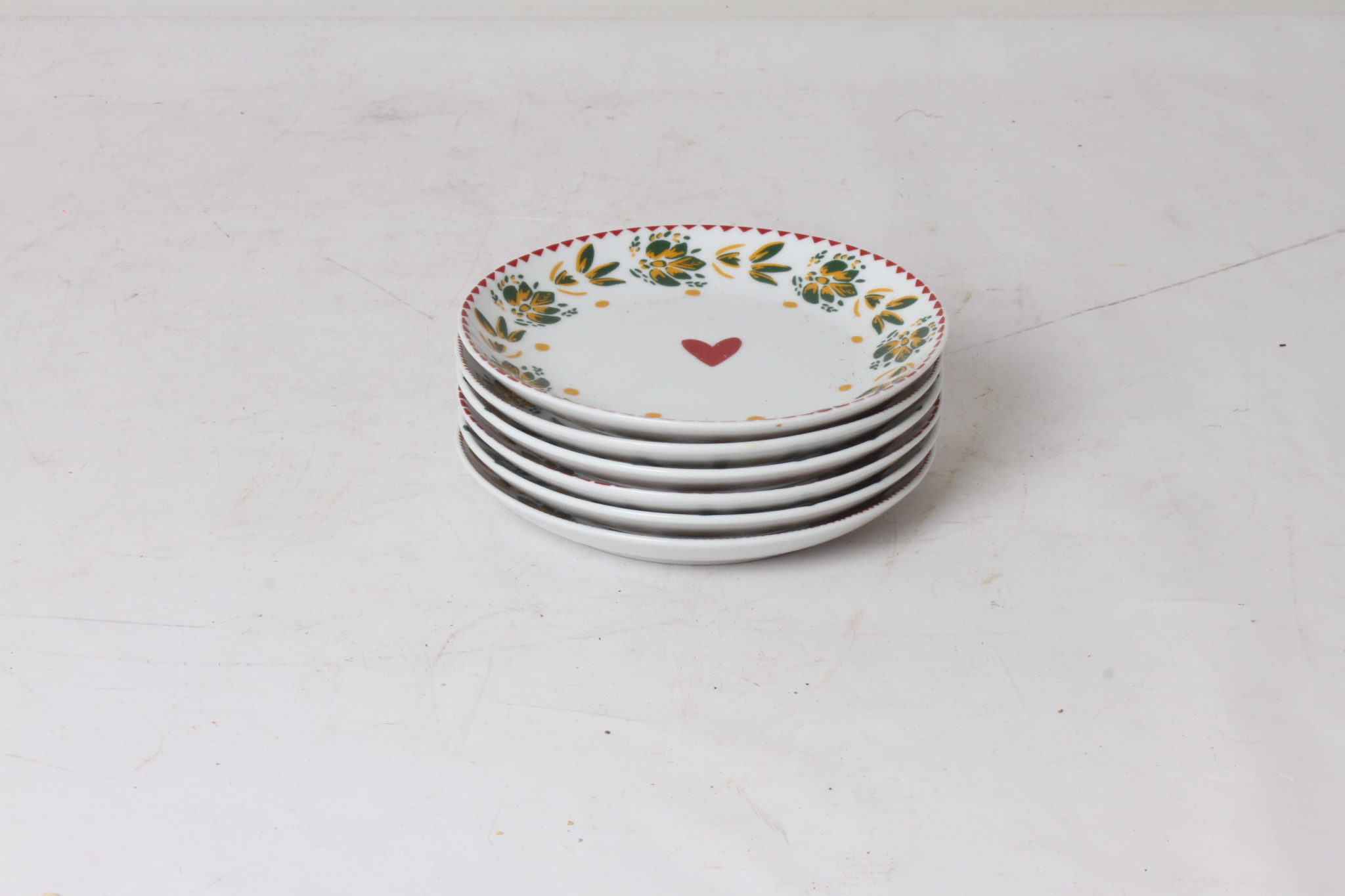 Lot de six petites assiettes en porcelaine - Fragonard – Image 2