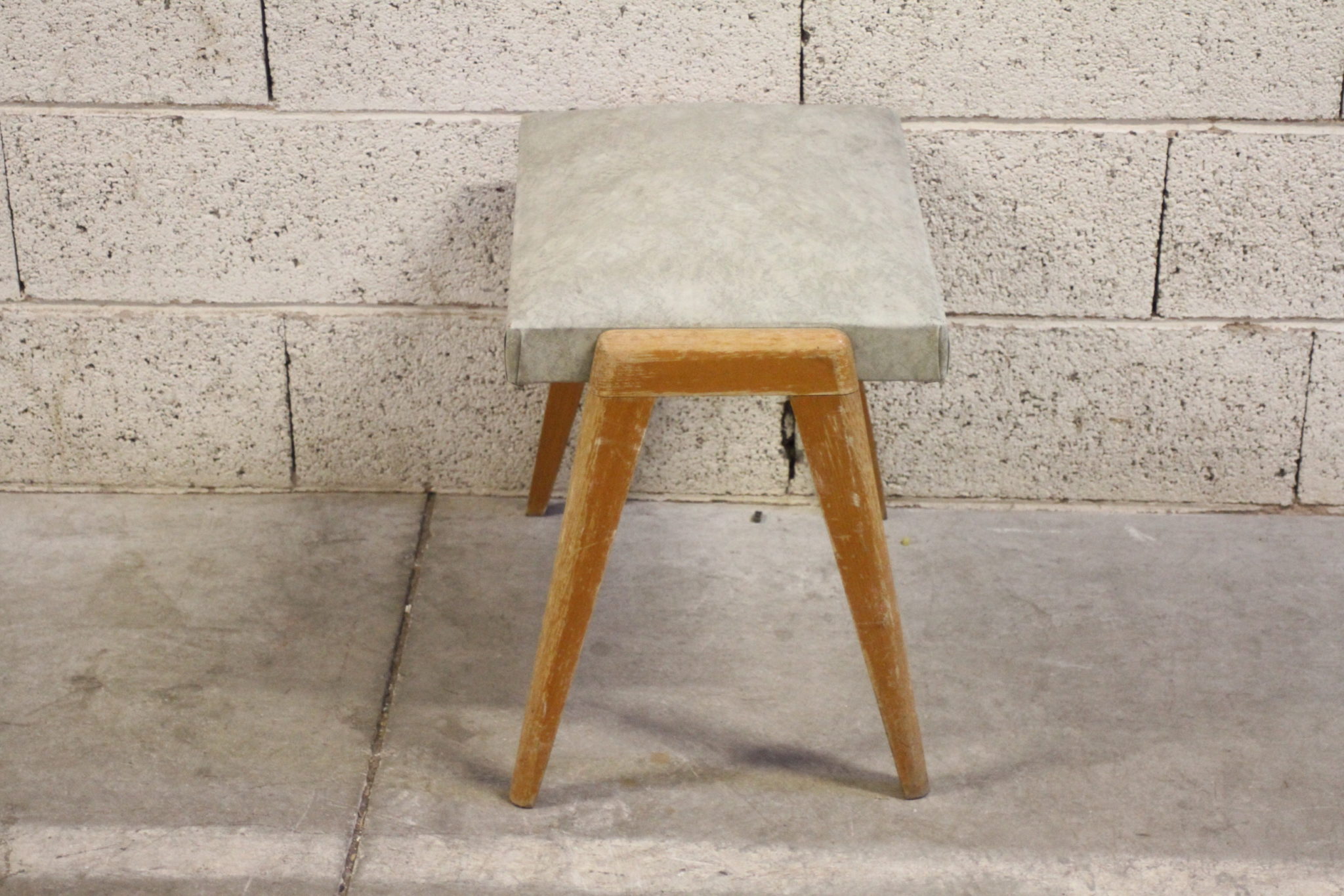 Tabouret vintage design scandinave – Image 4