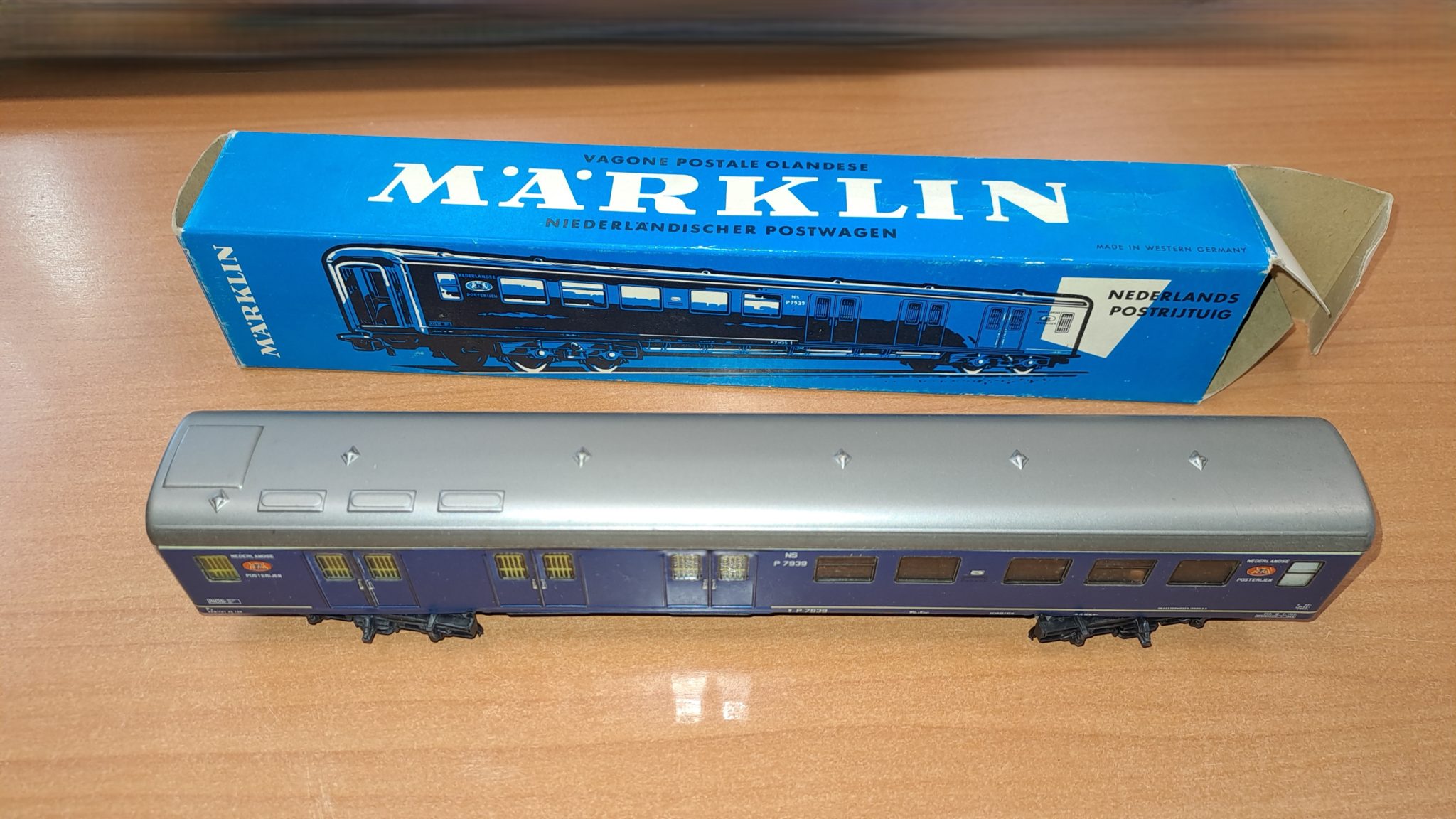 Fourgon postal - M A RKLIN