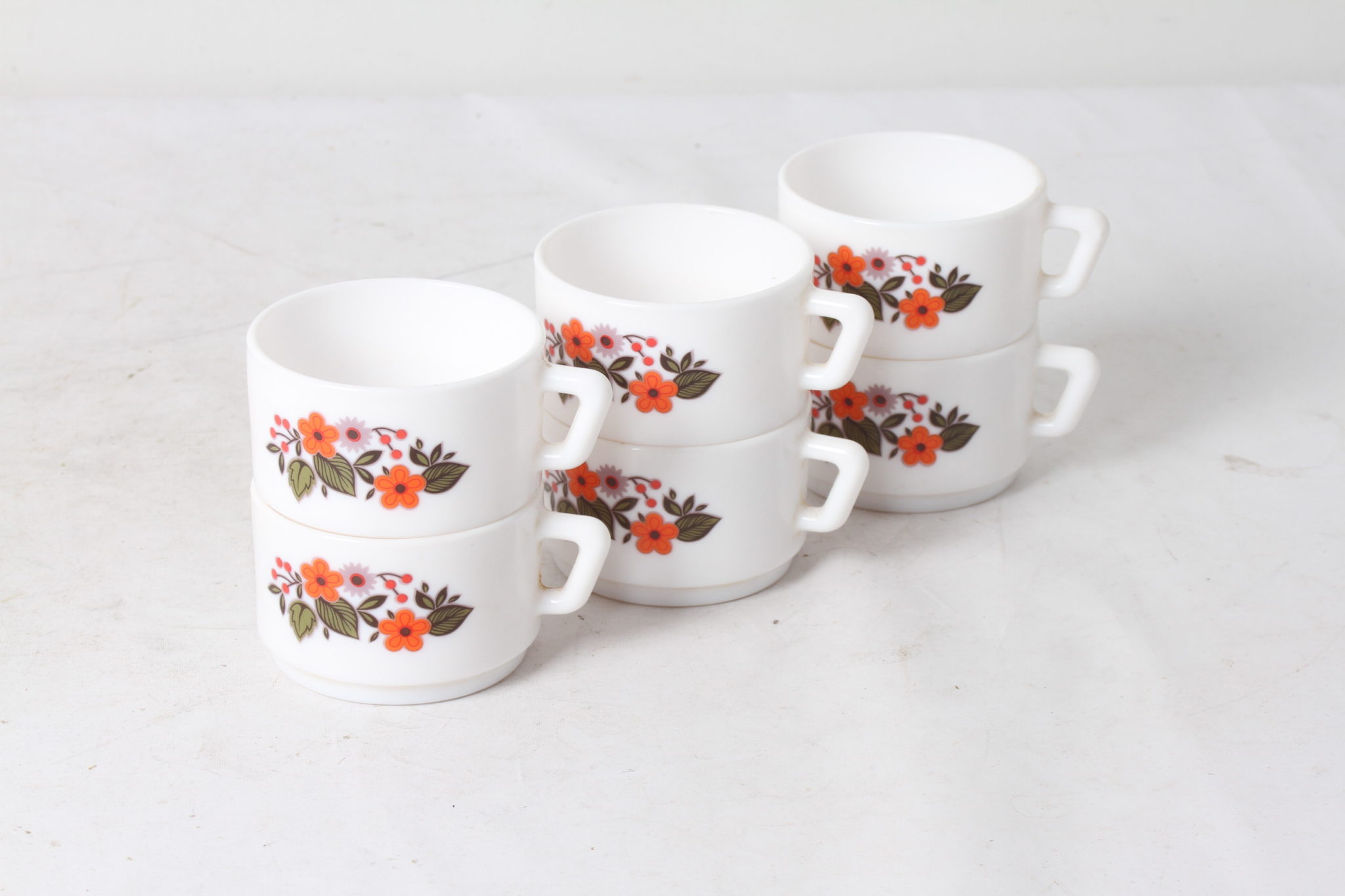 Ensemble de six tasses vintage - Arcopal