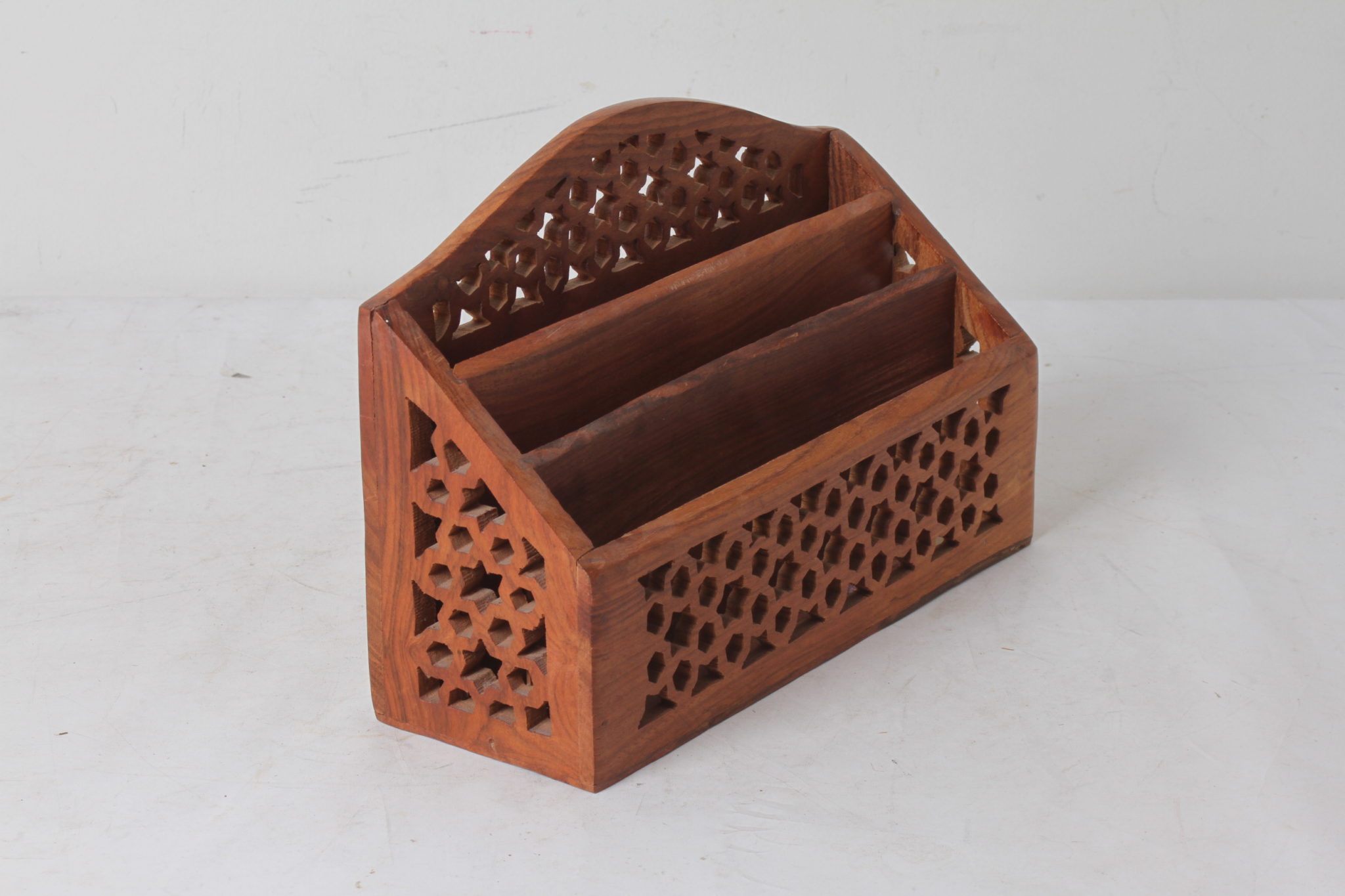 Porte lettres en bois