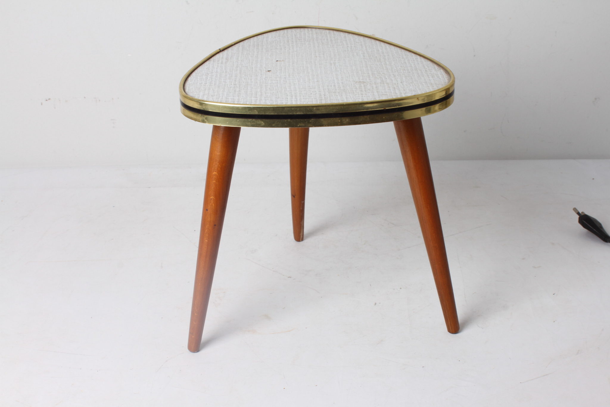 Petite table d’appoint tripode – Image 6