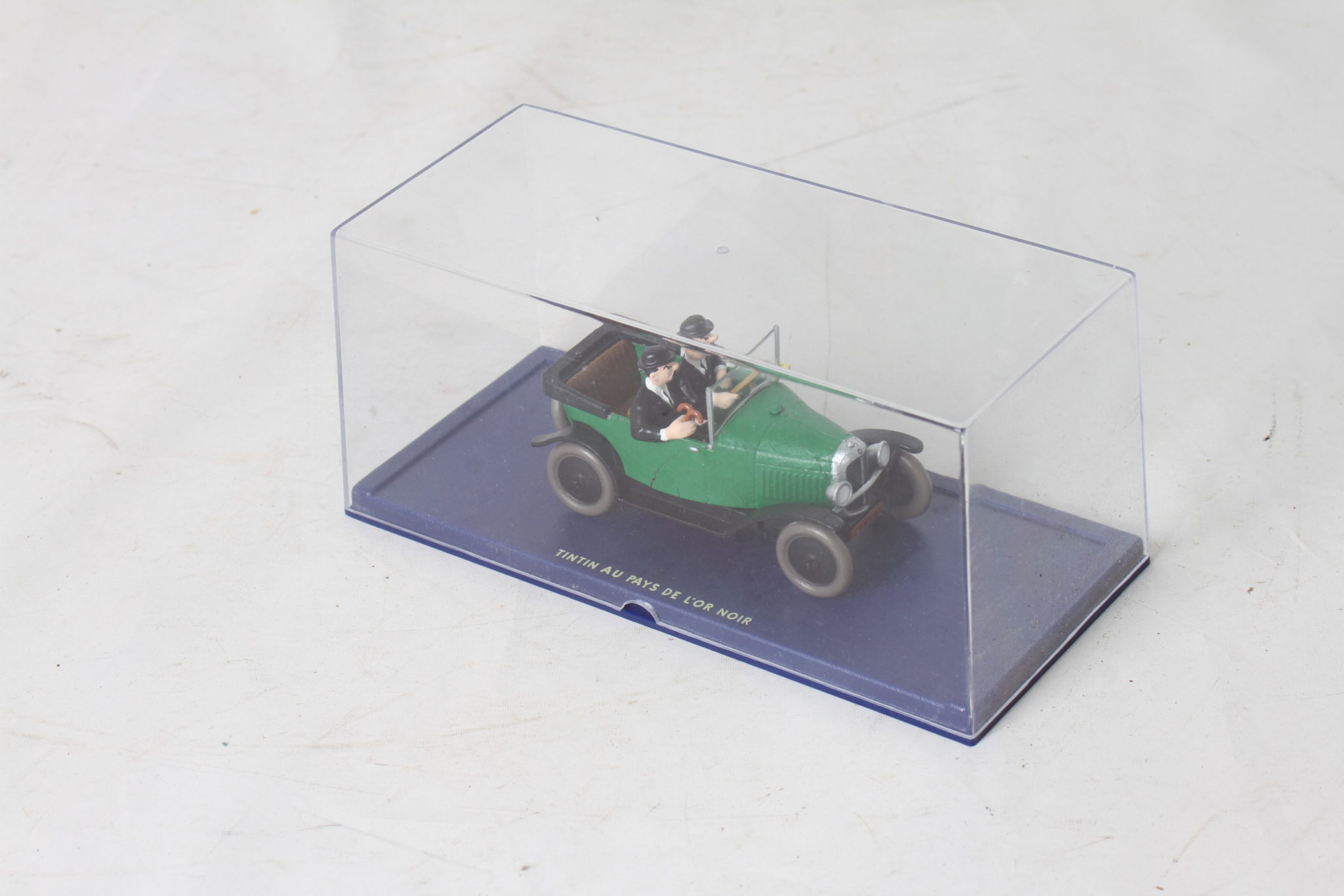 Véhicule miniature de collection « En voiture Tintin » Au pays de l'or noir - La citroën torpedo des Dupondt