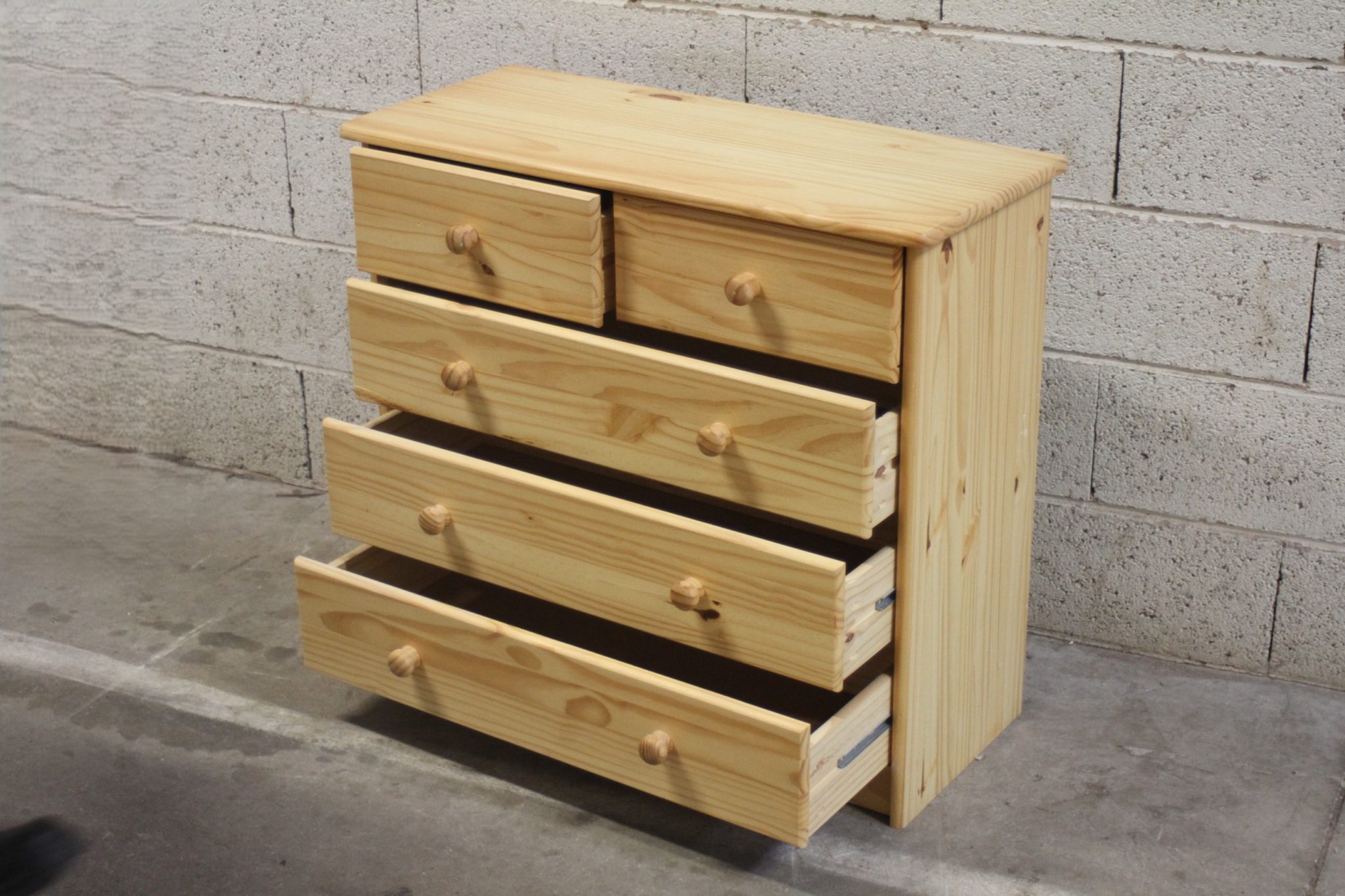 Petite commode à 5 tiroirs – Image 2