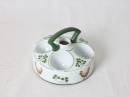 Ancien coquetier en porcelaine