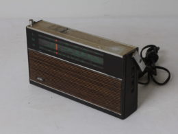 Ancienne radio LOEWE