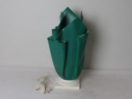 Lampe vintage résine drapée verte