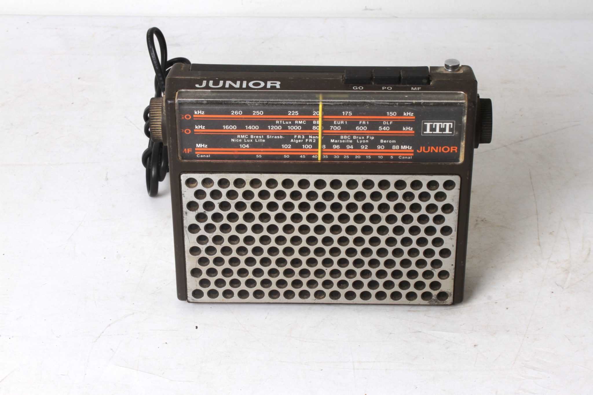 Poste radio vintage ITT Junior – Image 2