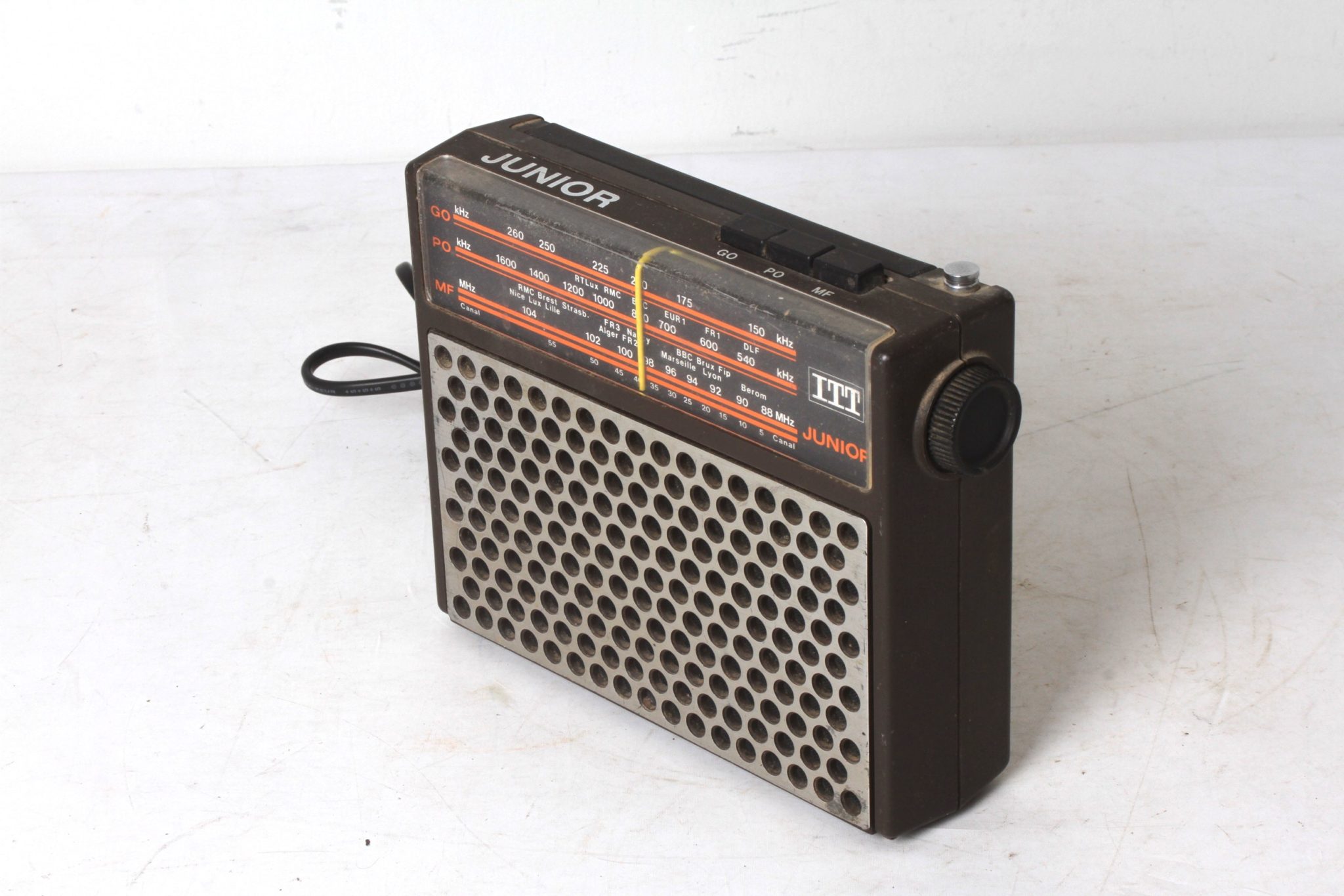 Poste radio vintage ITT Junior