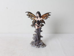 Figurine de fée en résine