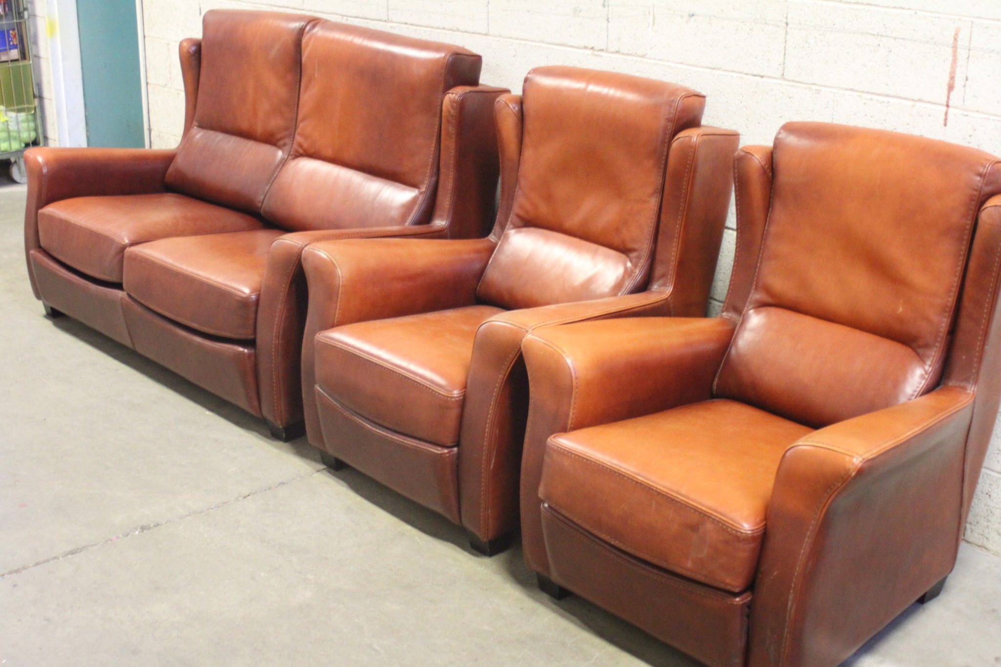 Salon en cuir couleur cognac