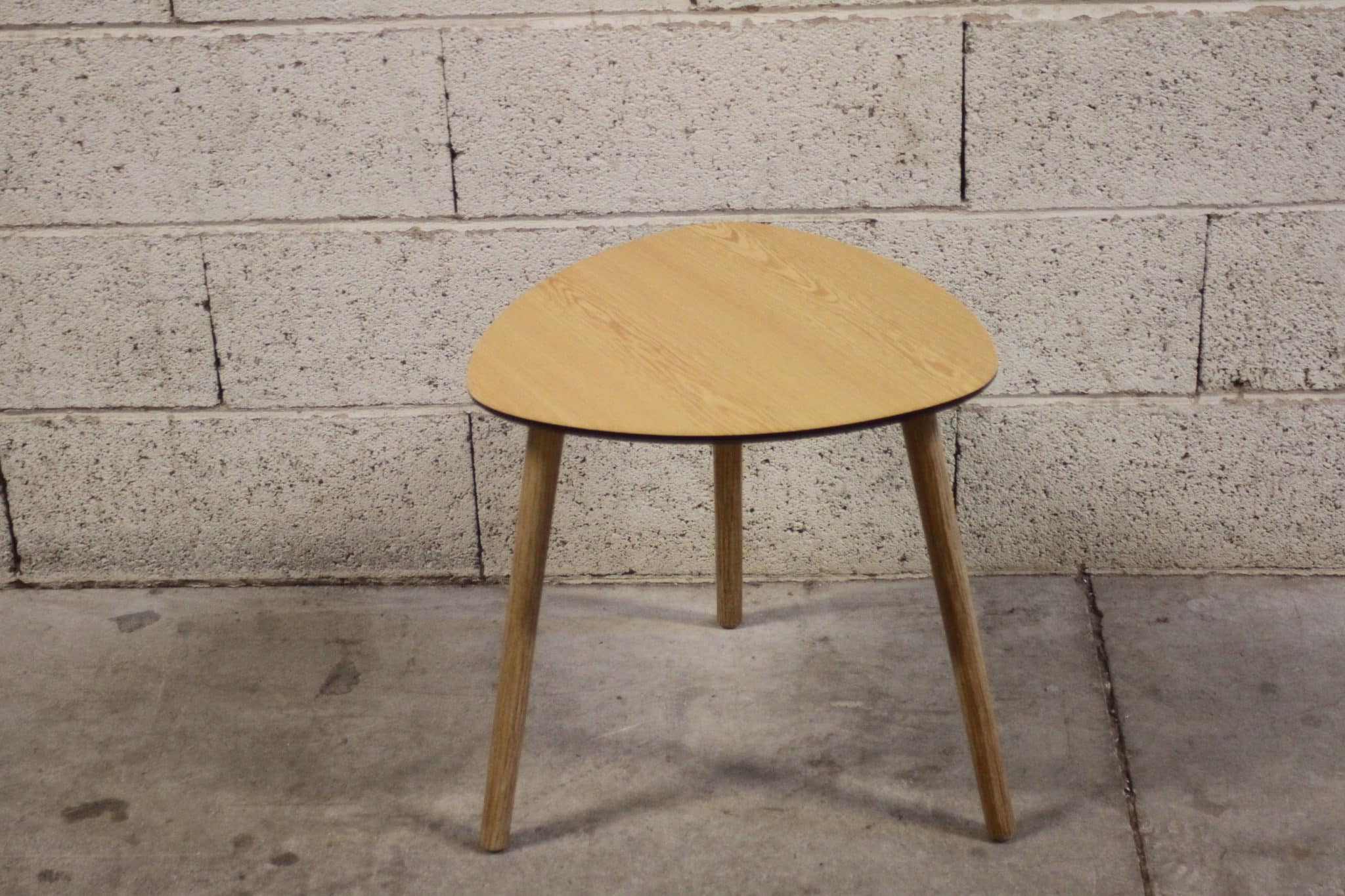 Table d'appoint tripode – Image 2