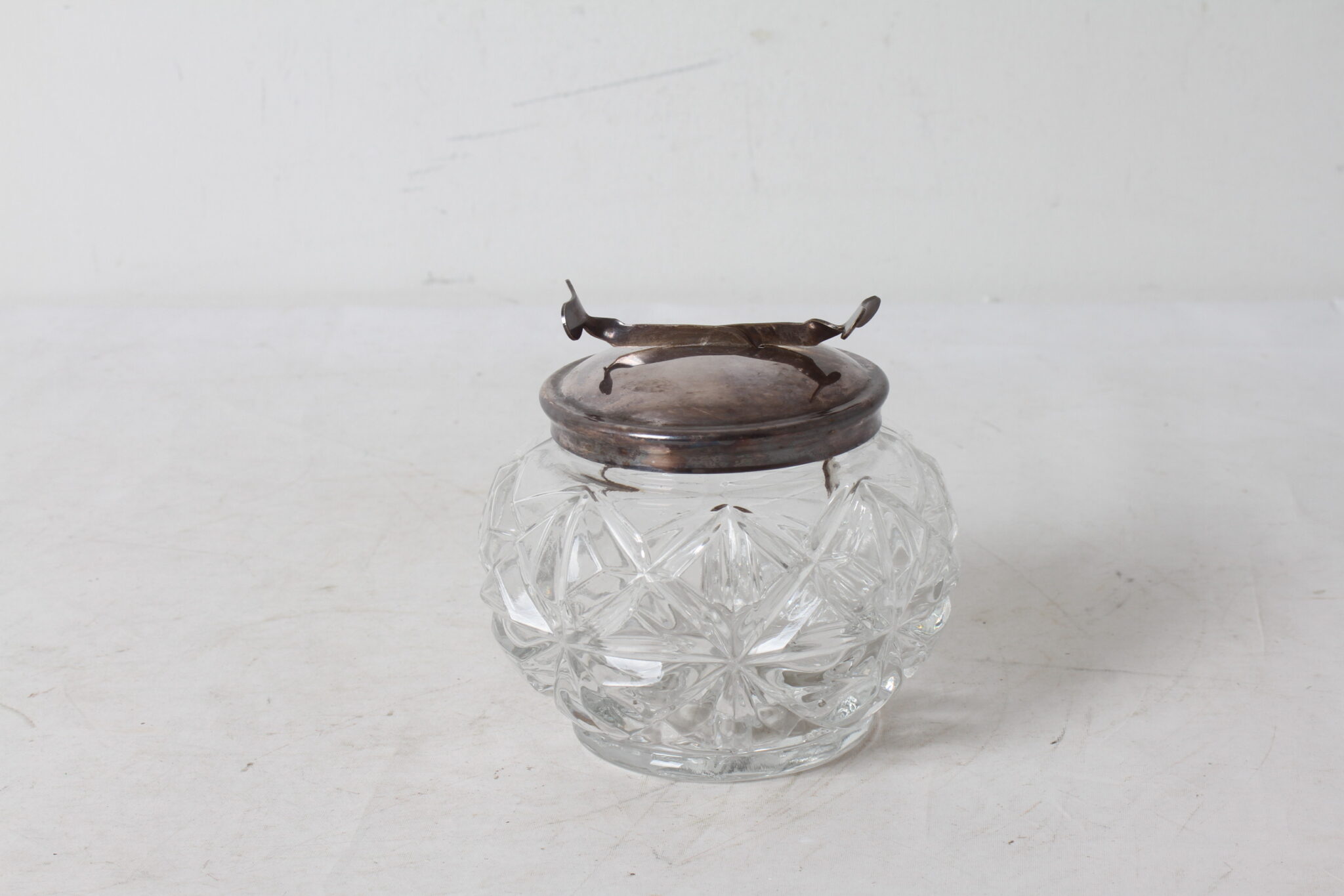Ancien sucrier avec pince – Image 2