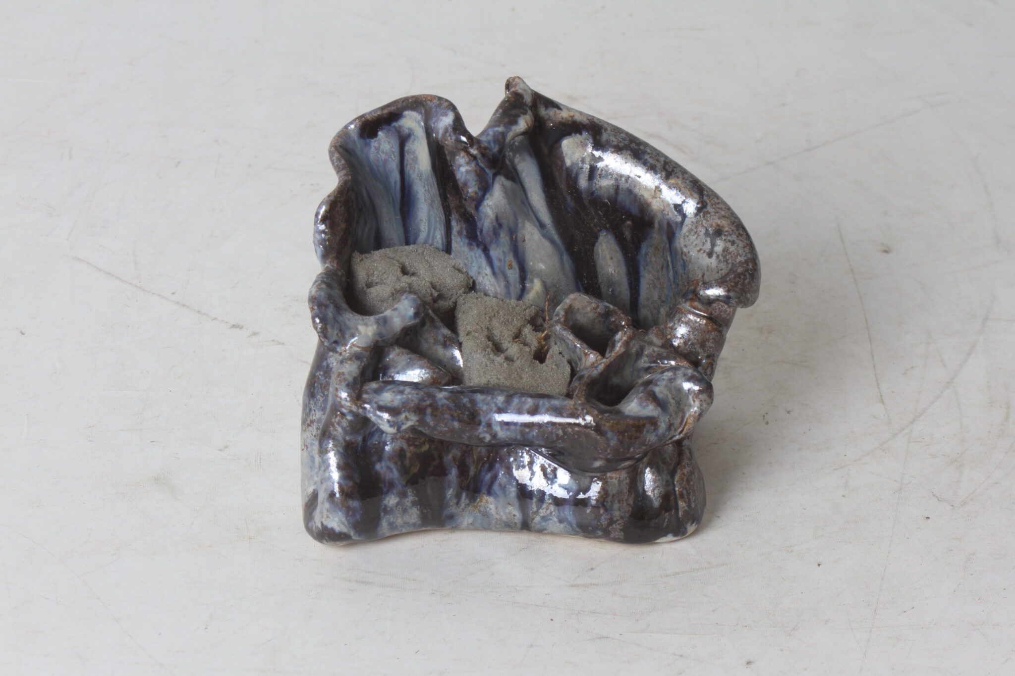 Poterie brutaliste en céramique vernissée – Image 2