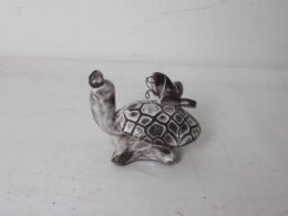 Tortue en céramique vernissée