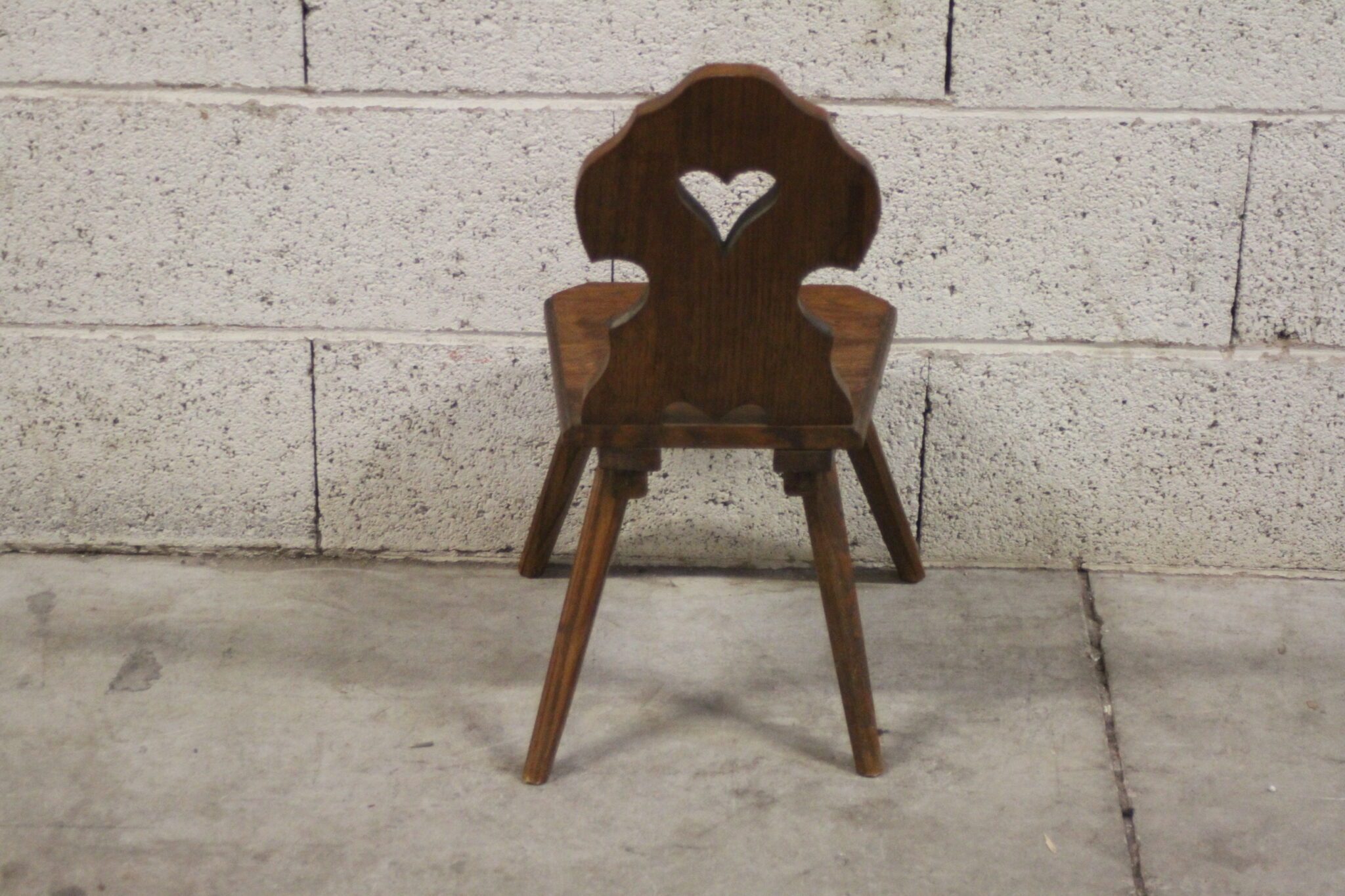 Chaise enfant en bois – Image 4