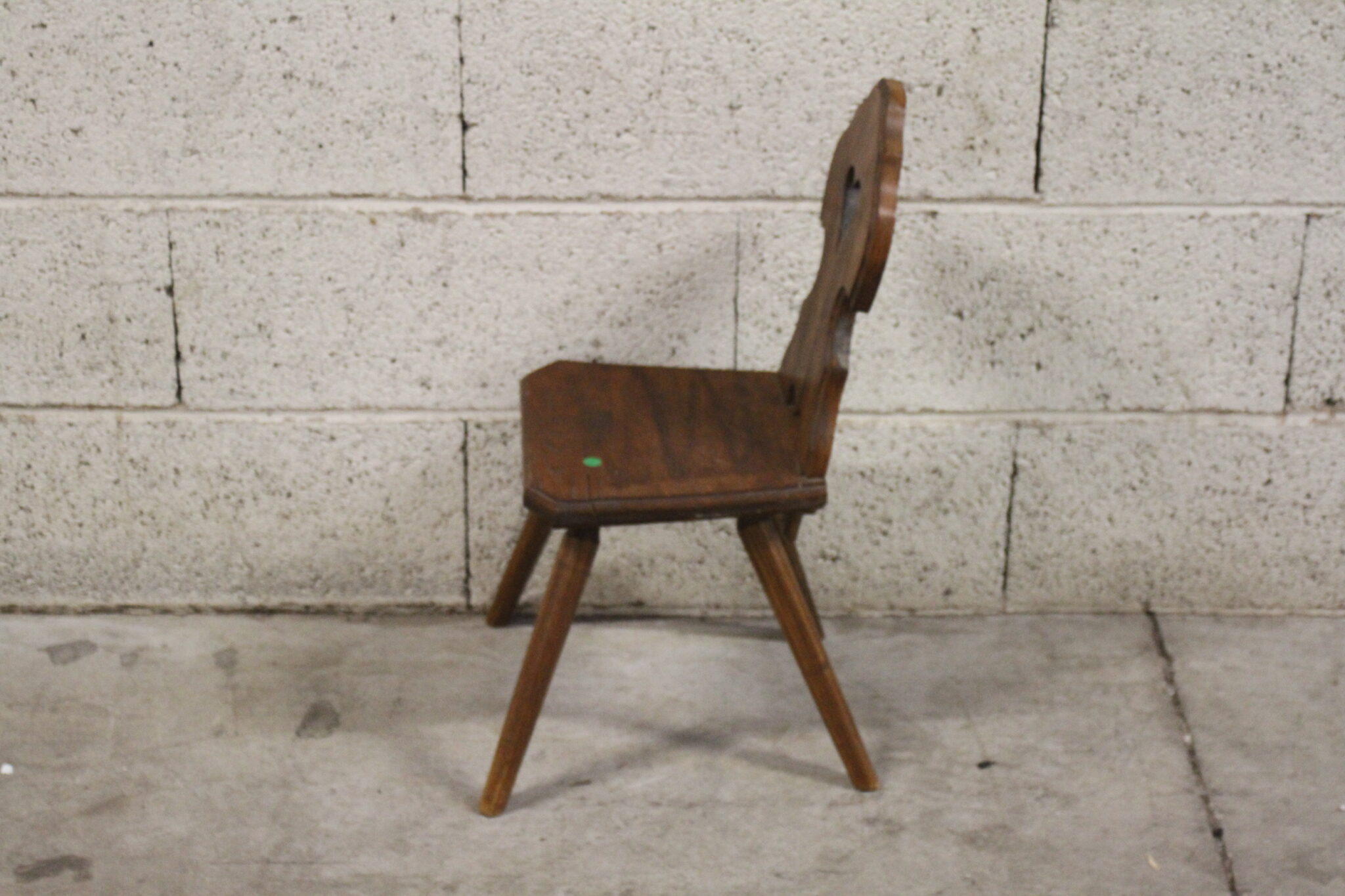 Chaise enfant en bois – Image 3