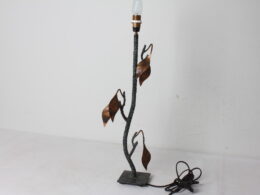 Pied de lampe brutaliste