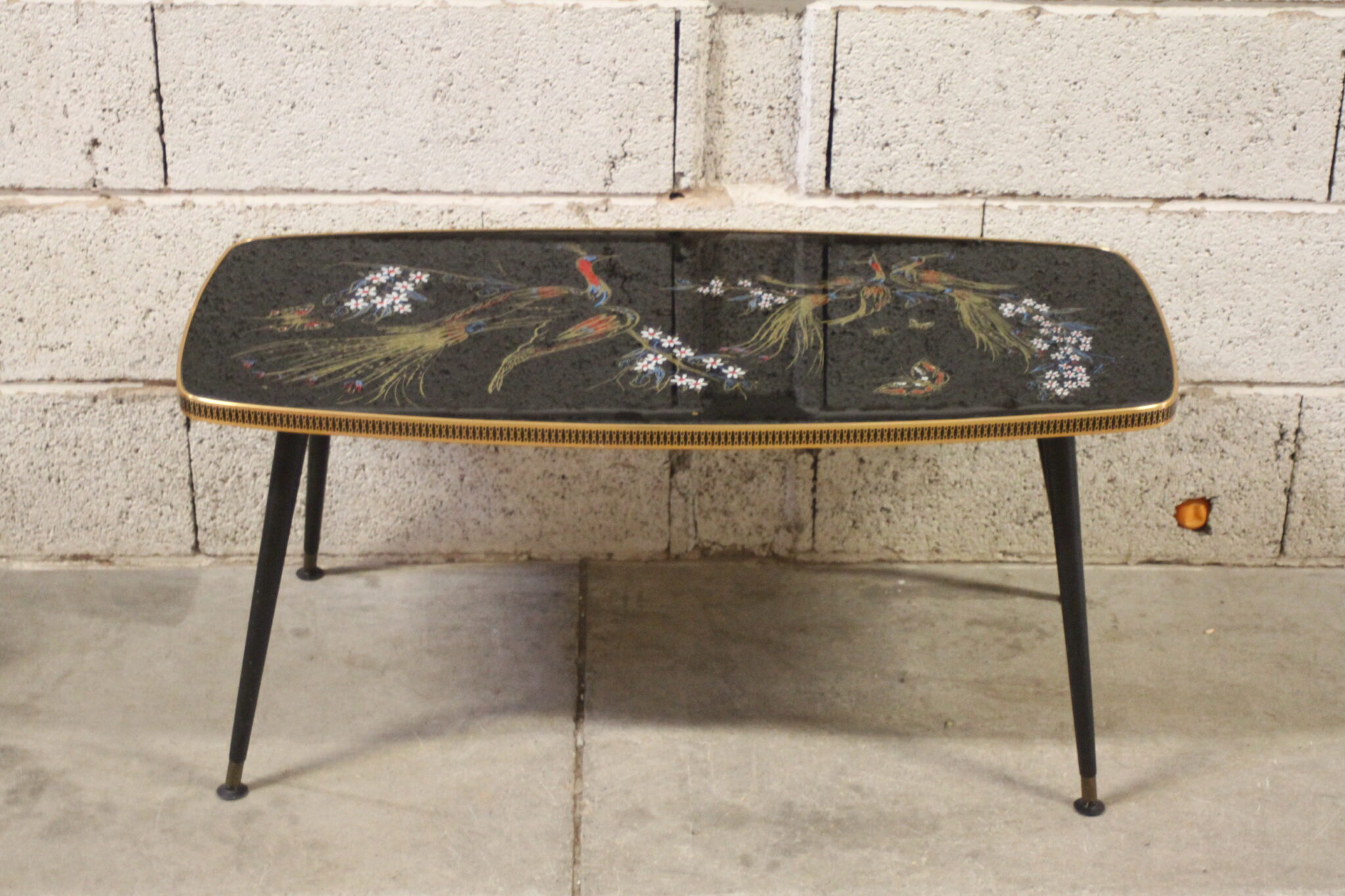 Table basse vintage décor paons – Image 2