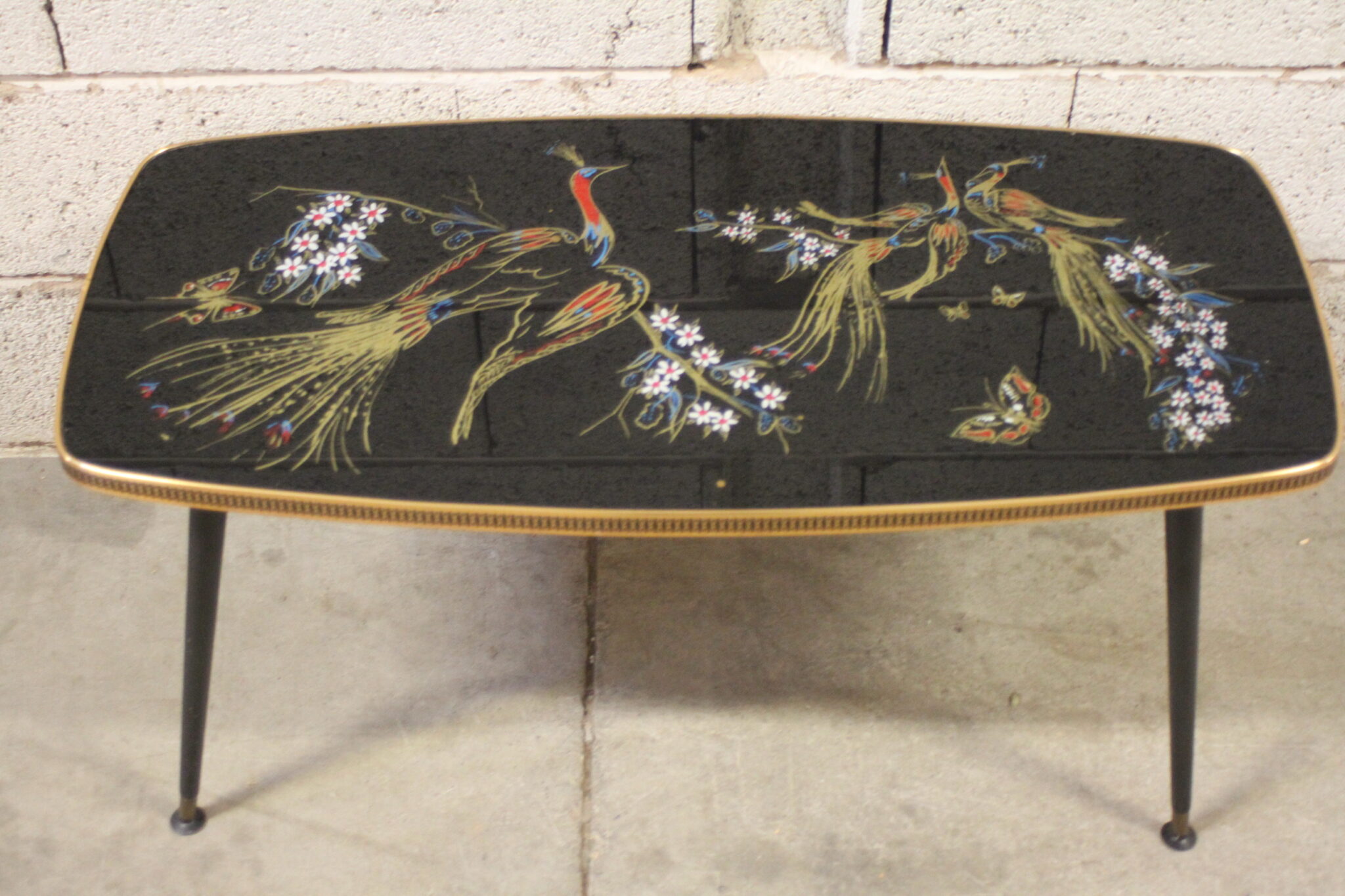 Table basse vintage décor paons – Image 3