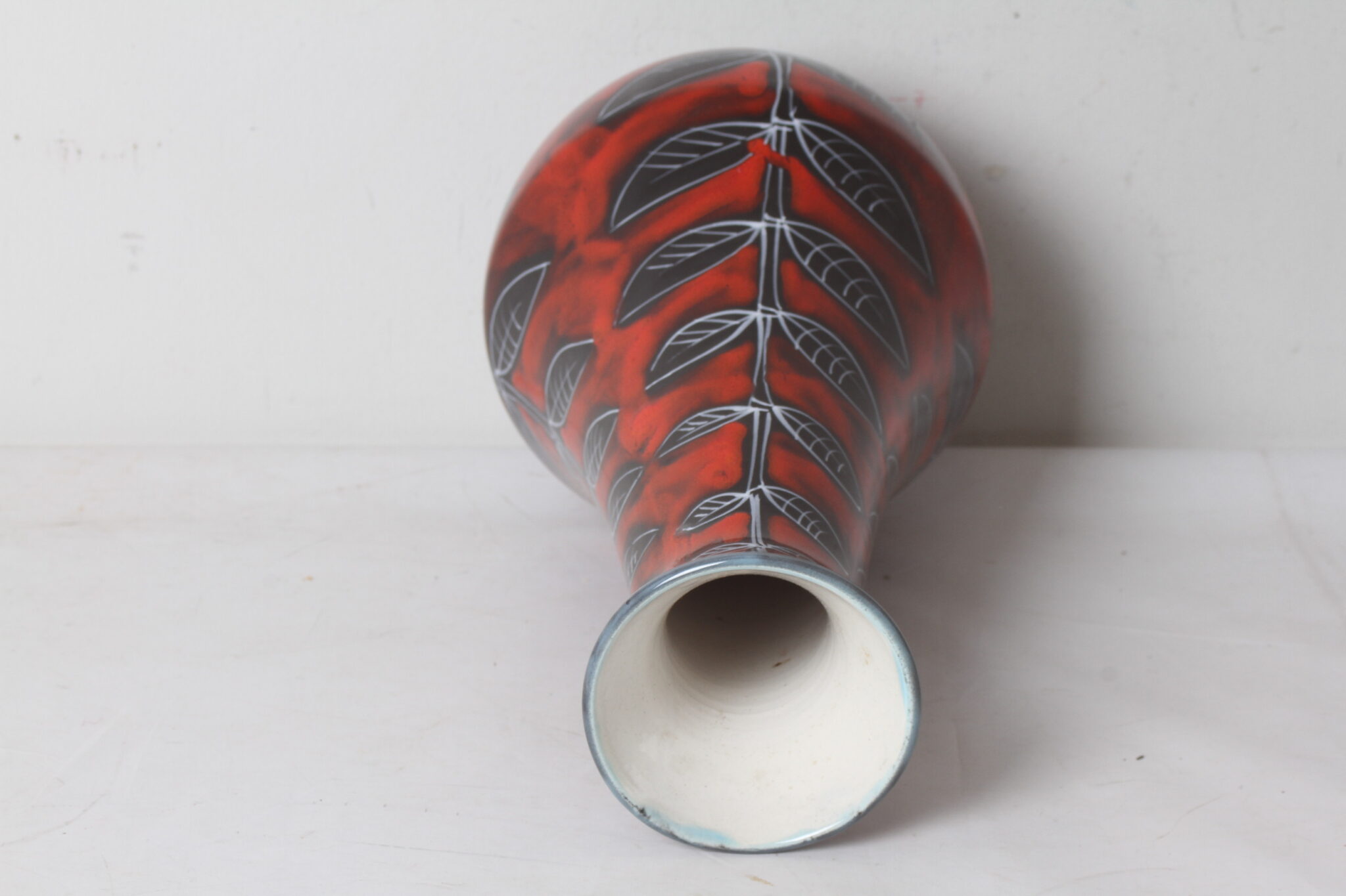 Vase en faïence rouge – Image 2