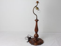 Ancien pied de lampe en bois et métal
