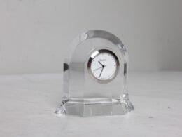 Petite horloge en cristal de Baccarat