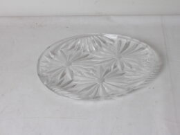 Plat de présentation en verre taillé