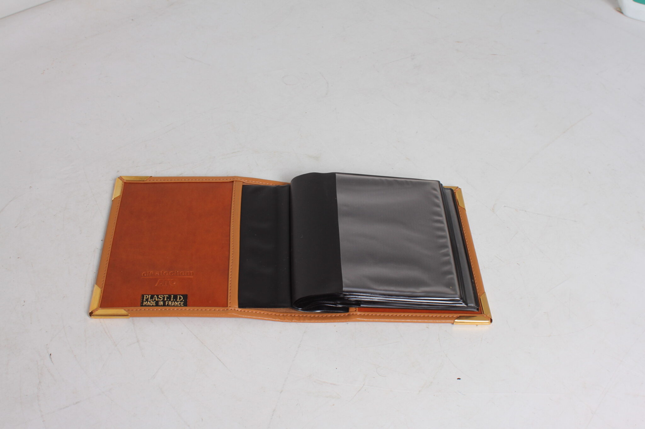 Album photos en cuir - Elf Atochem - PLAST.I.D. – Image 3