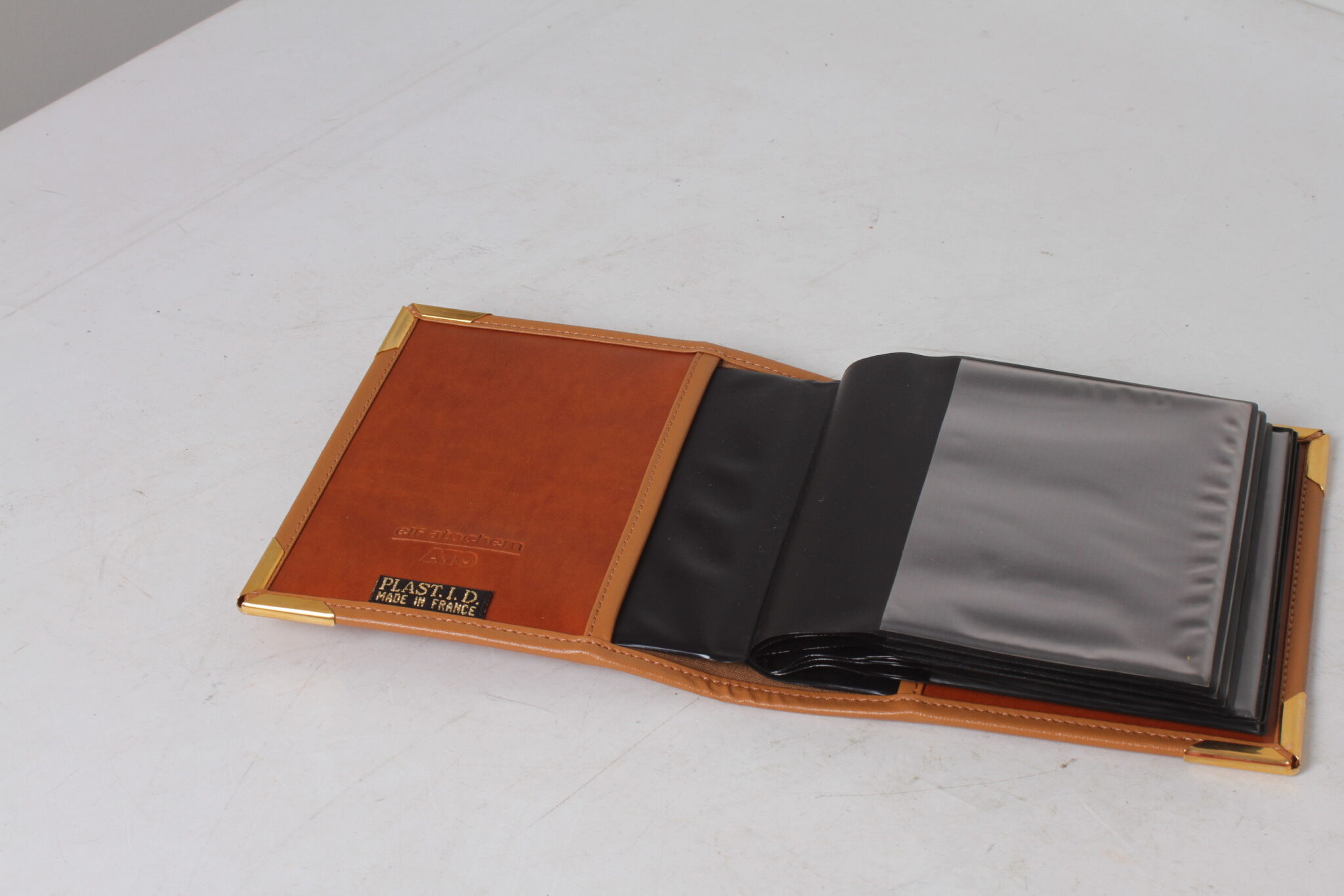 Album photos en cuir - Elf Atochem - PLAST.I.D. – Image 2