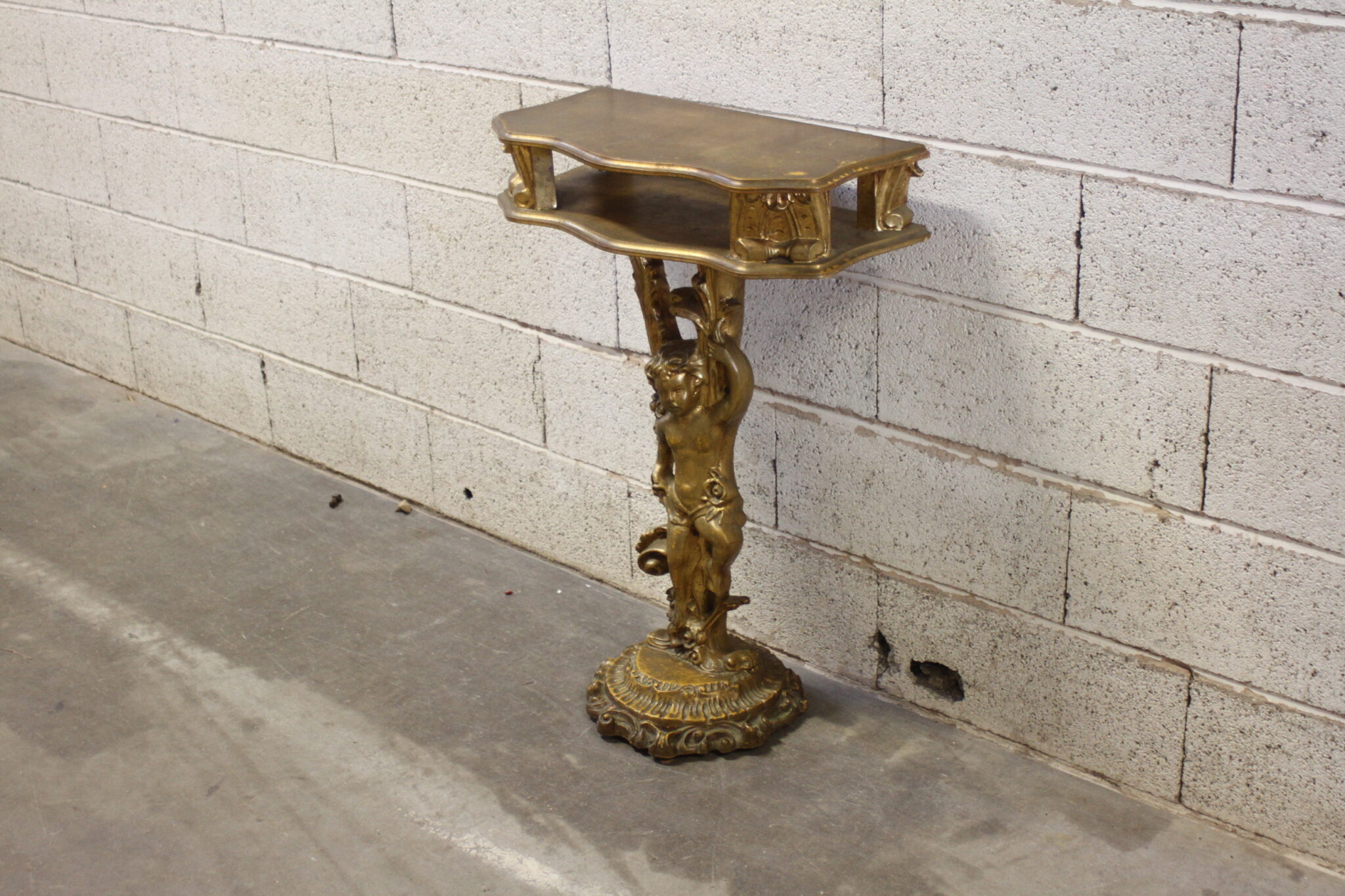 Console d'entrée chérubin