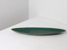 Long plat de présentation en céramique
