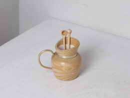 Pot à miel en bois avec ses cuillères