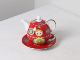 Théière solitaire décor Matriochka
