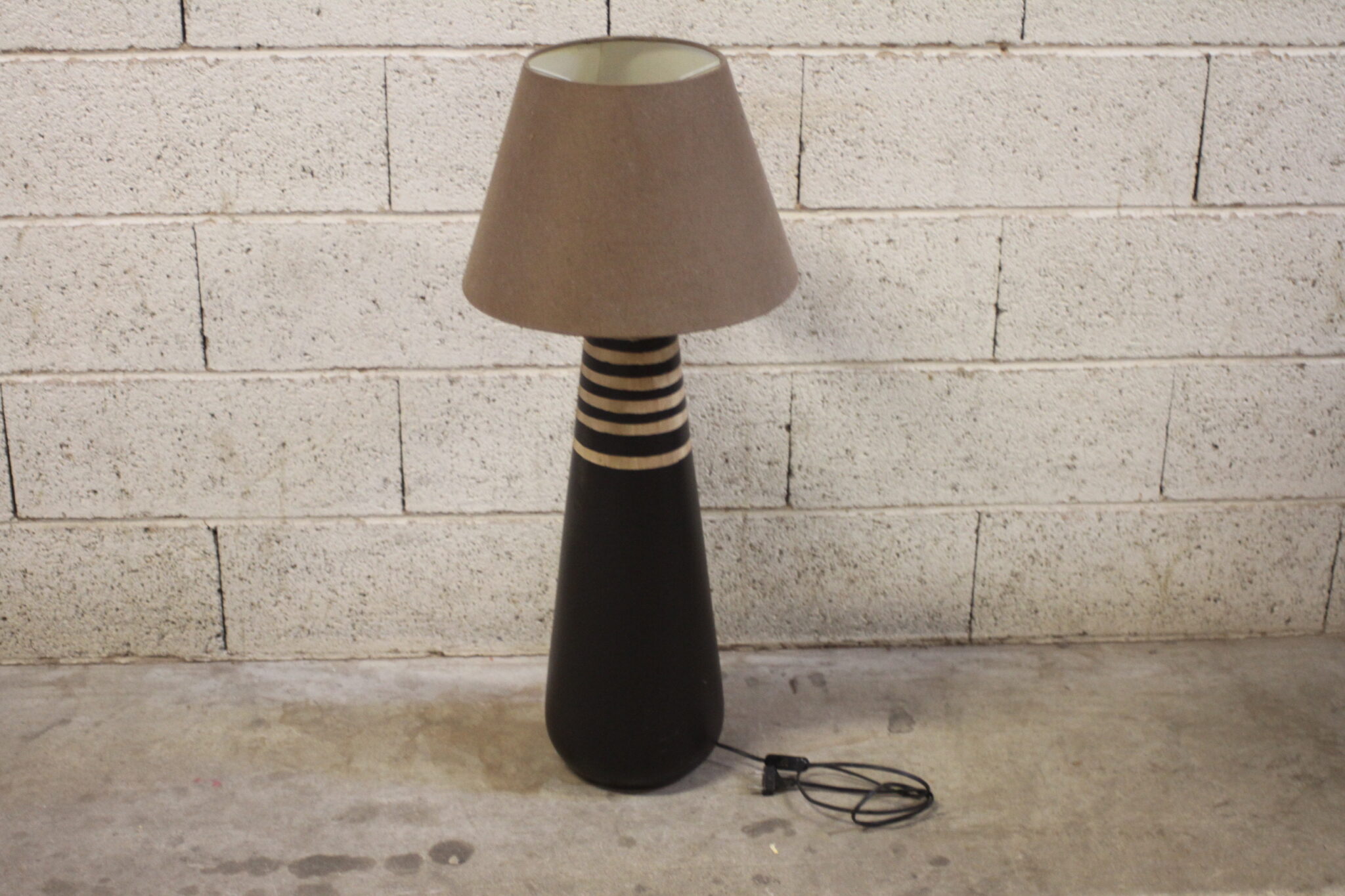 Grande lampe en céramique – Image 2