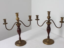 Chandeliers en bois et laiton