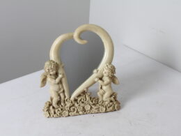Miroir coeur et anges en résine