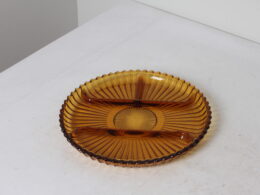 Serviteur apéritif en verre ambré
