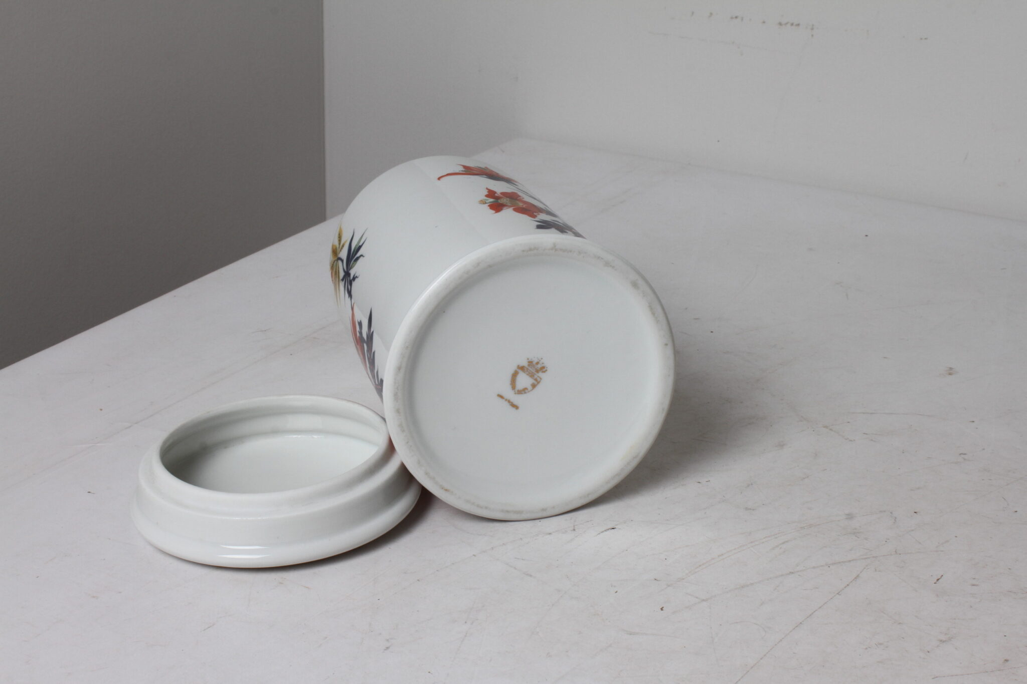 Bonbonnière en porcelaine décor floral – Image 4