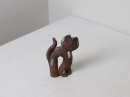 Figurine décorative chat en terre cuite