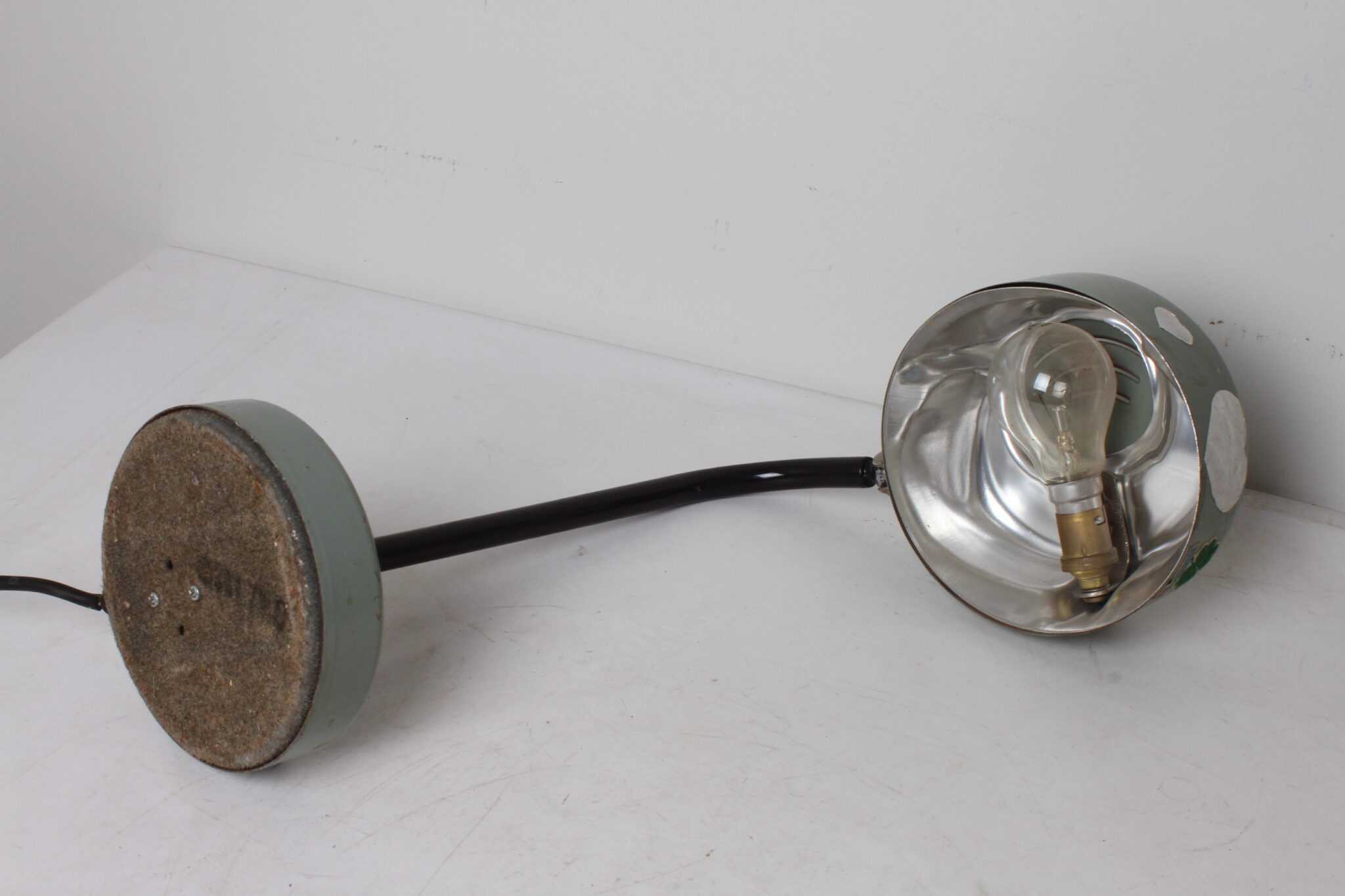 Ancienne lampe de bureau en métal – Image 3