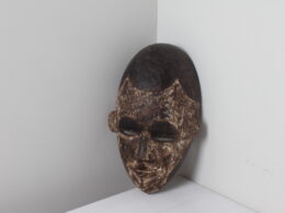 Masque africain "Punu du Gabon" en bois