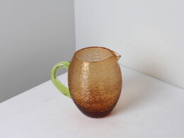 Pichet en verre ambré et vert
