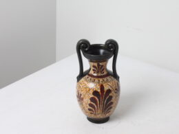 Vase grec forme amphore
