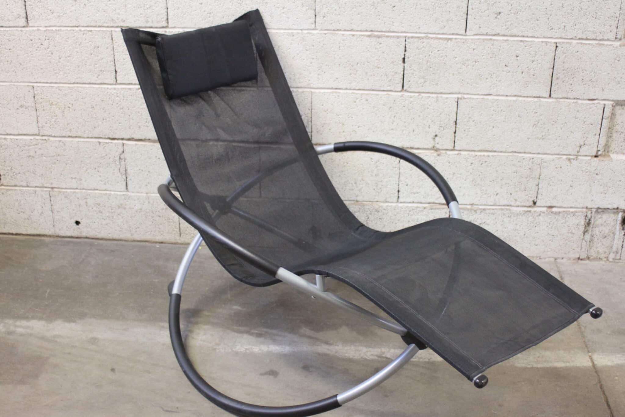 Chaise longue à bascule
