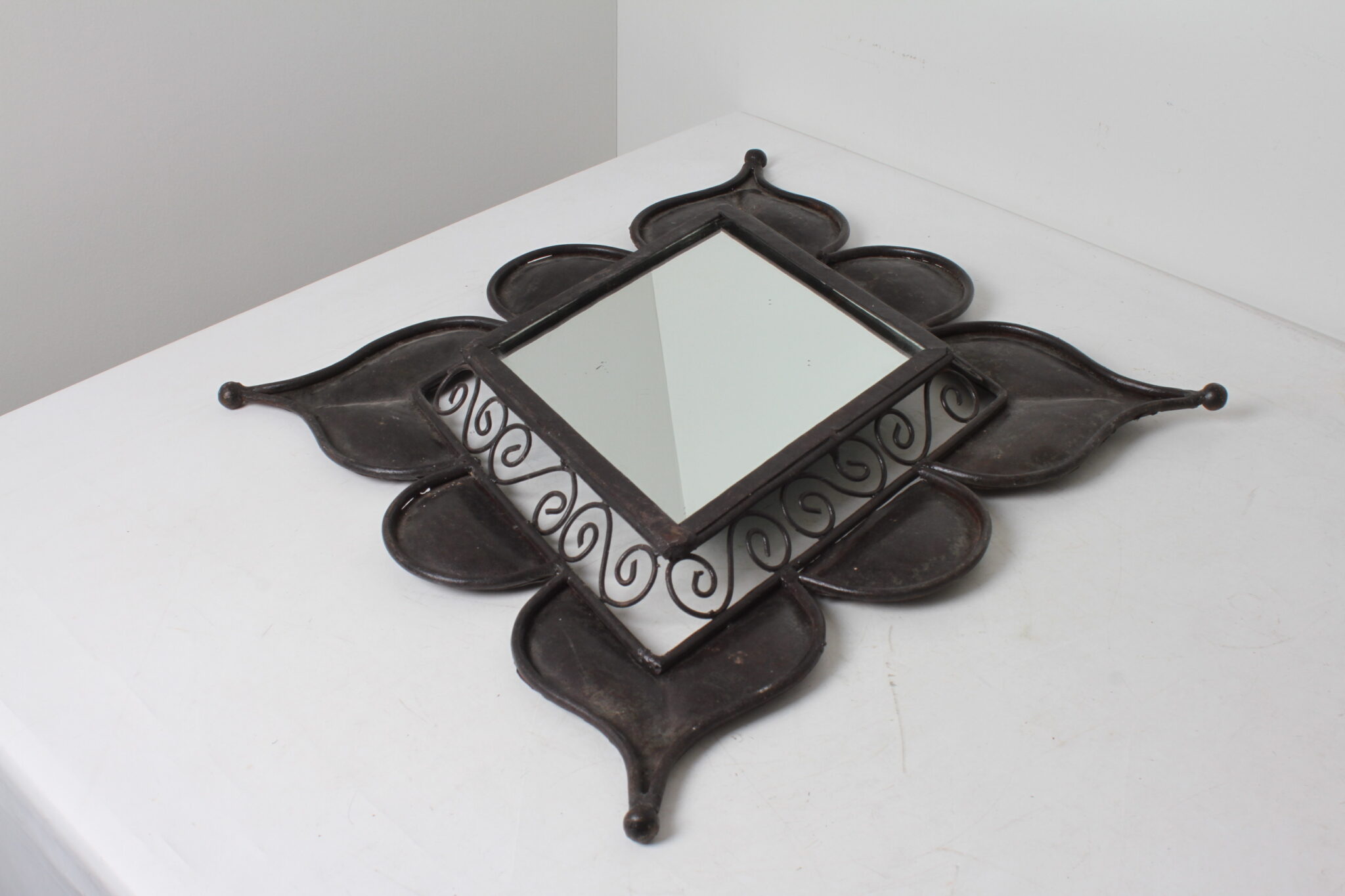 Miroir décoratif en fer forgé – Image 2